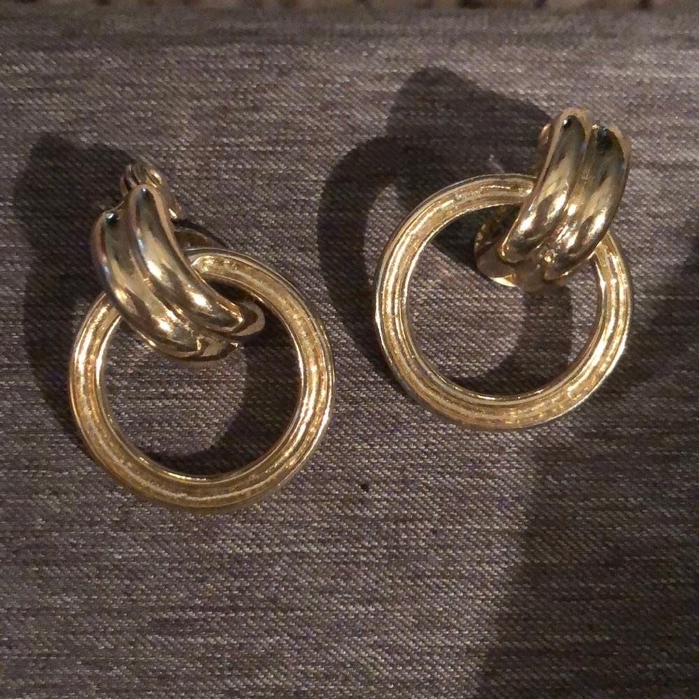 Gold metal w/hoop clip-on earrings